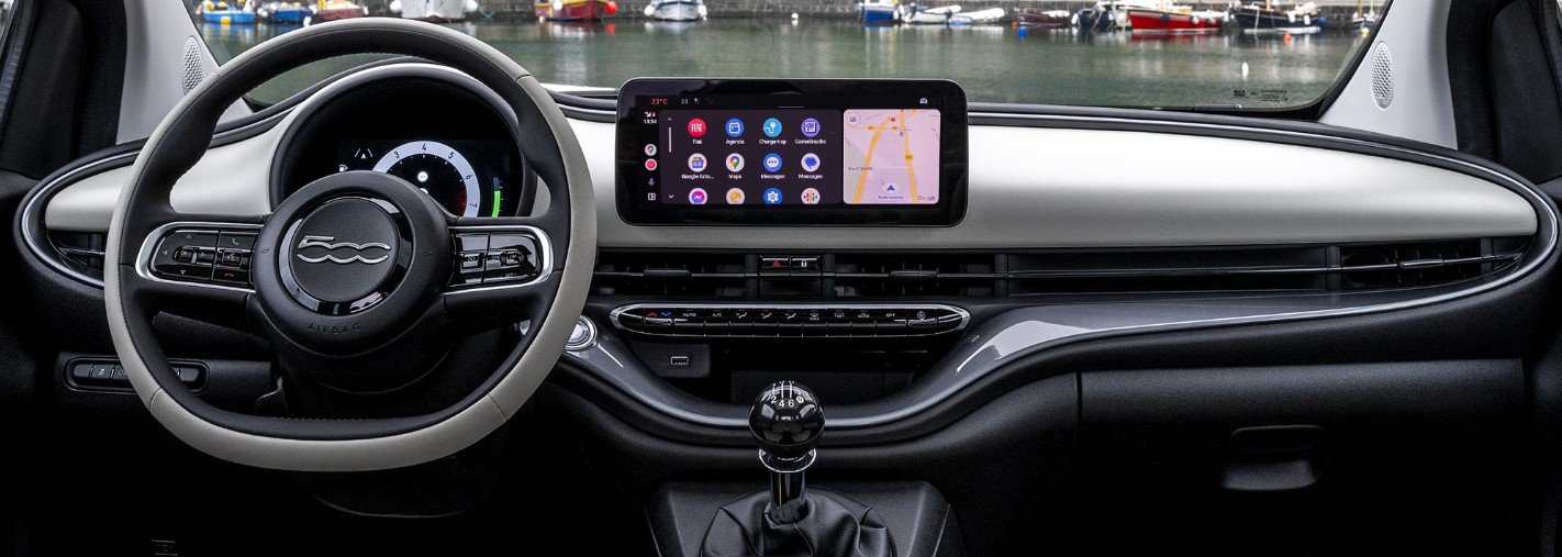 Dashboard of the new Fiat 500 Hybrid