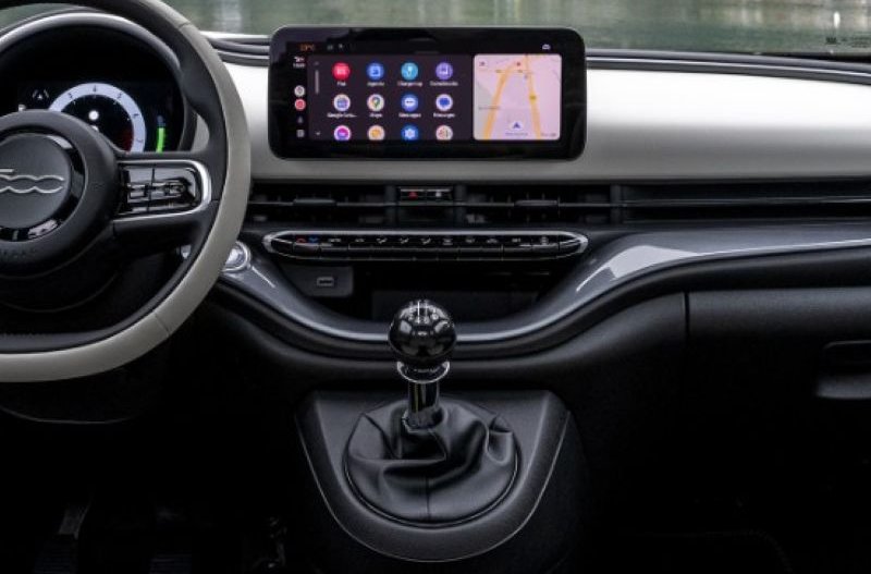 The new Fiat 500 Hybrid infotainment system