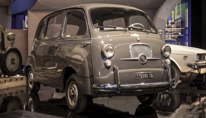 The Legendary Fiat 600 Multipla Conquers London